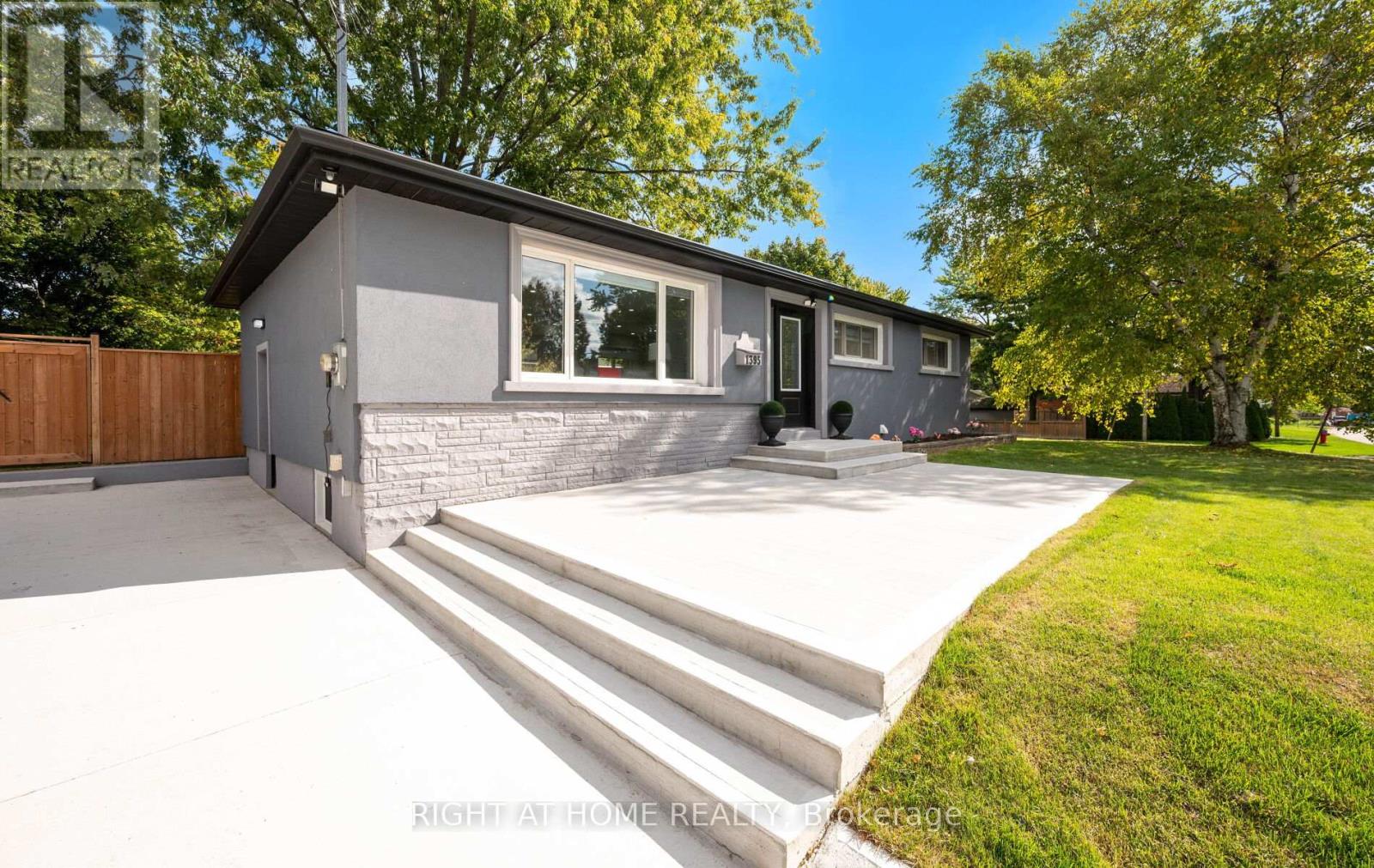 1395 NIELS AVENUE, Burlington, Ontario