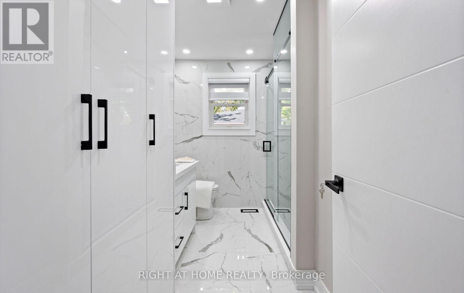 1395 Niels Avenue, Burlington, Ontario  L7P 2E6 - Photo 21 - W12868964