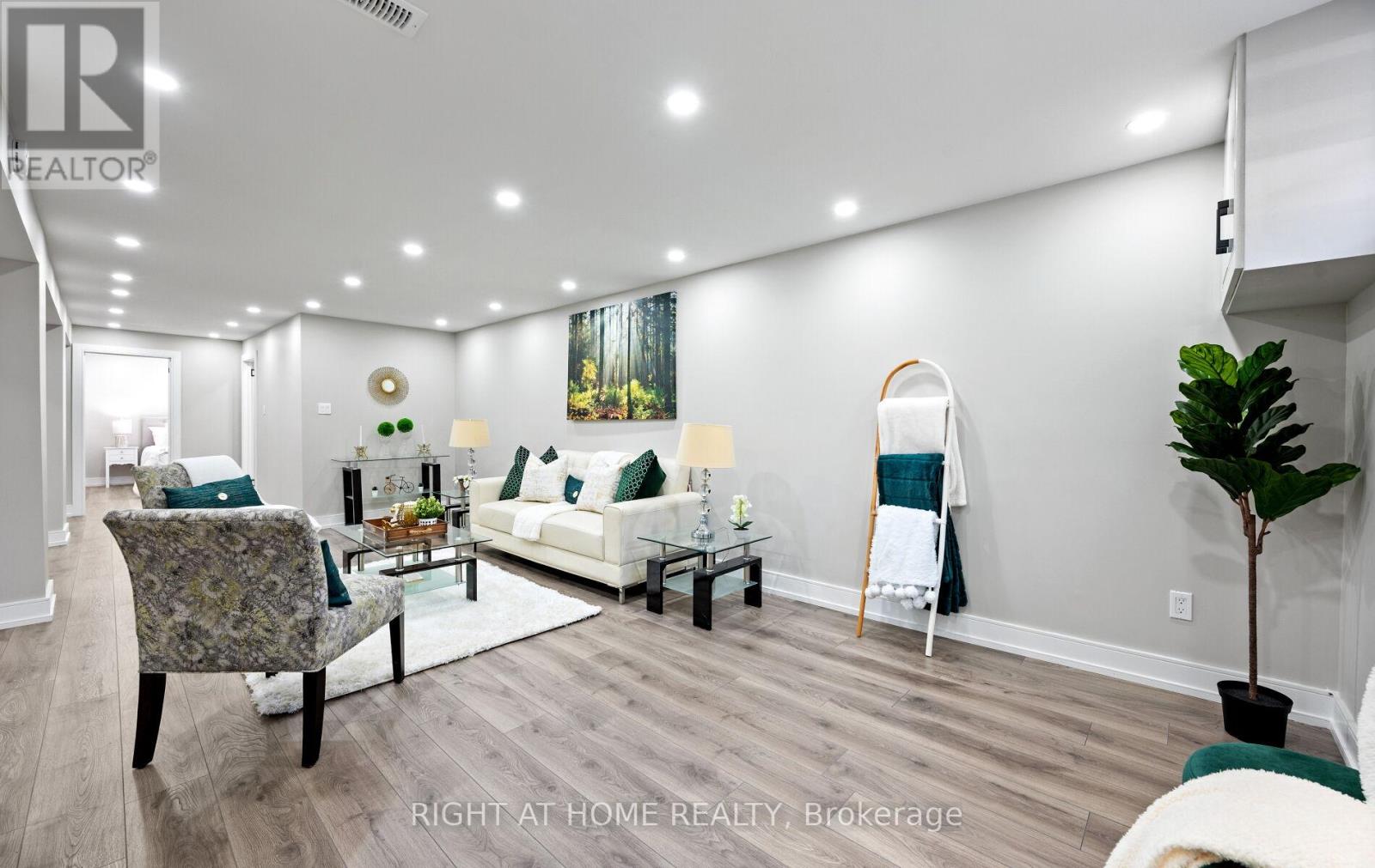 1395 Niels Avenue, Burlington, Ontario  L7P 2E6 - Photo 28 - W12868964