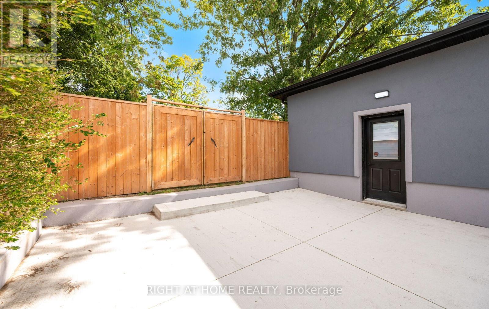 1395 Niels Avenue, Burlington, Ontario  L7P 2E6 - Photo 48 - W12868964