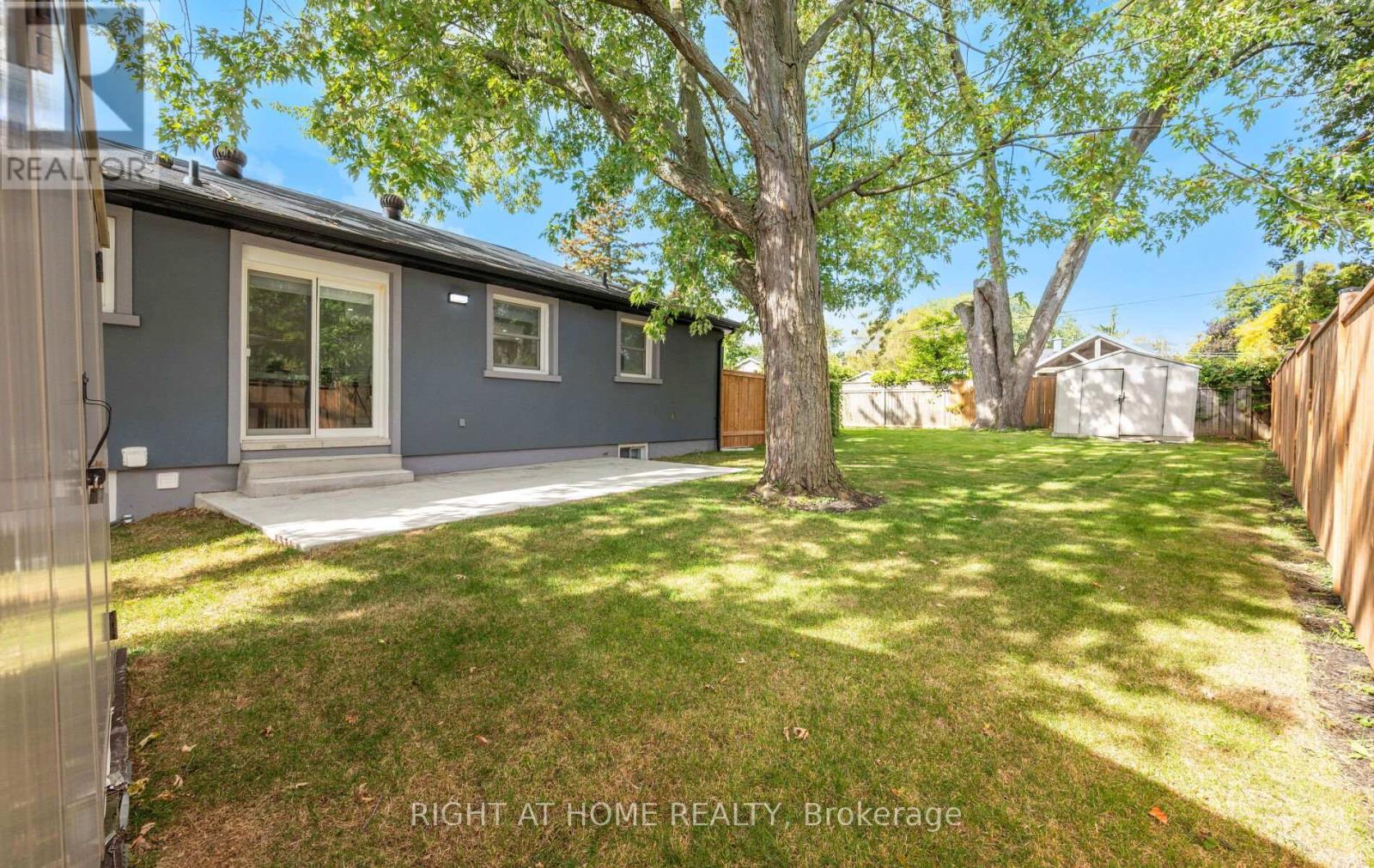 1395 Niels Avenue, Burlington, Ontario  L7P 2E6 - Photo 49 - W12868964