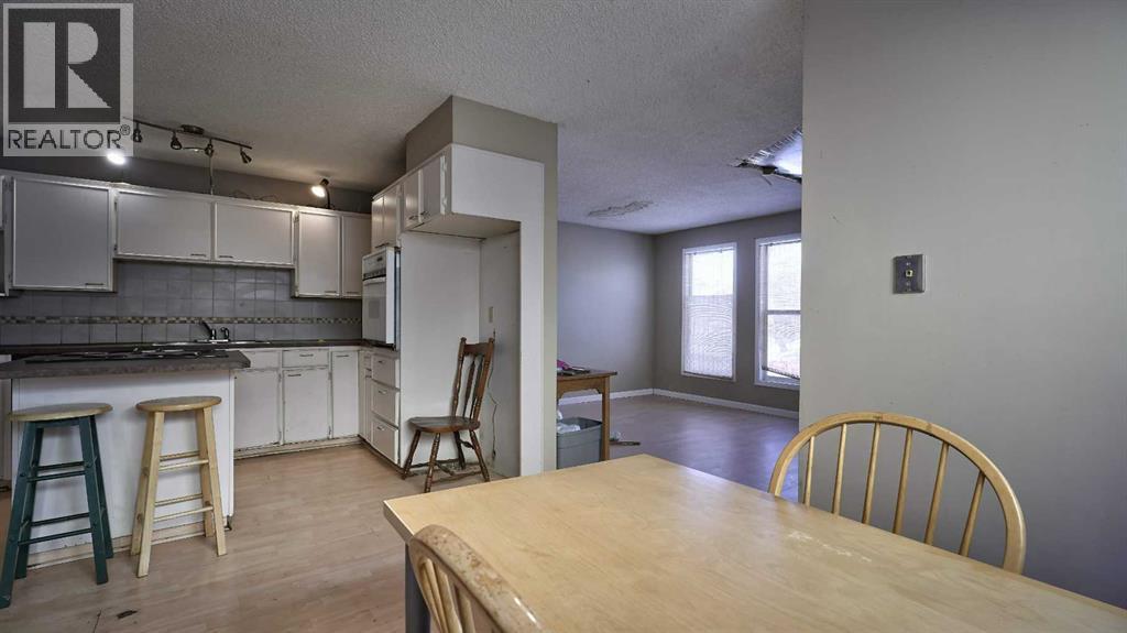 7814 21 Street Se, Calgary, Alberta  T2C 1Y7 - Photo 6 - A2287800