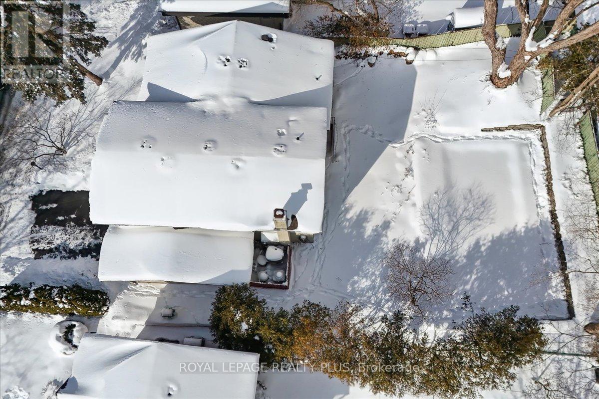 3655 Burnbrae Drive, Mississauga, Ontario  L5C 2R6 - Photo 27 - W12739286