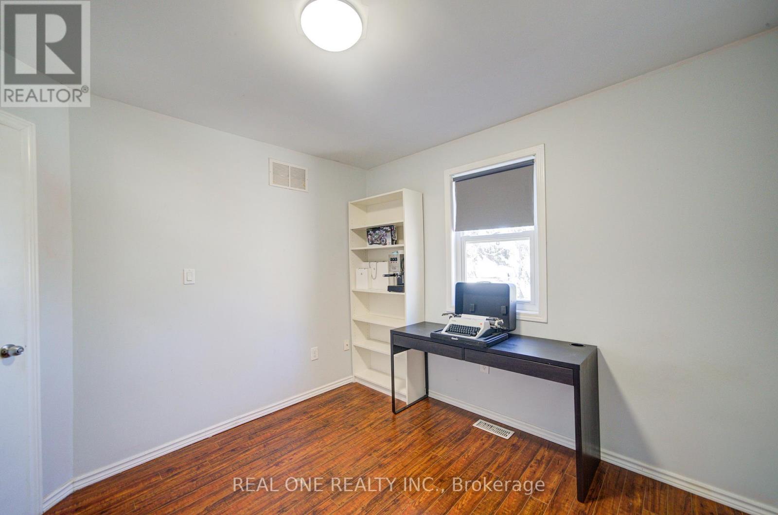 102 Royal Avenue, Hamilton, Ontario  L8S 2C6 - Photo 29 - X12864716