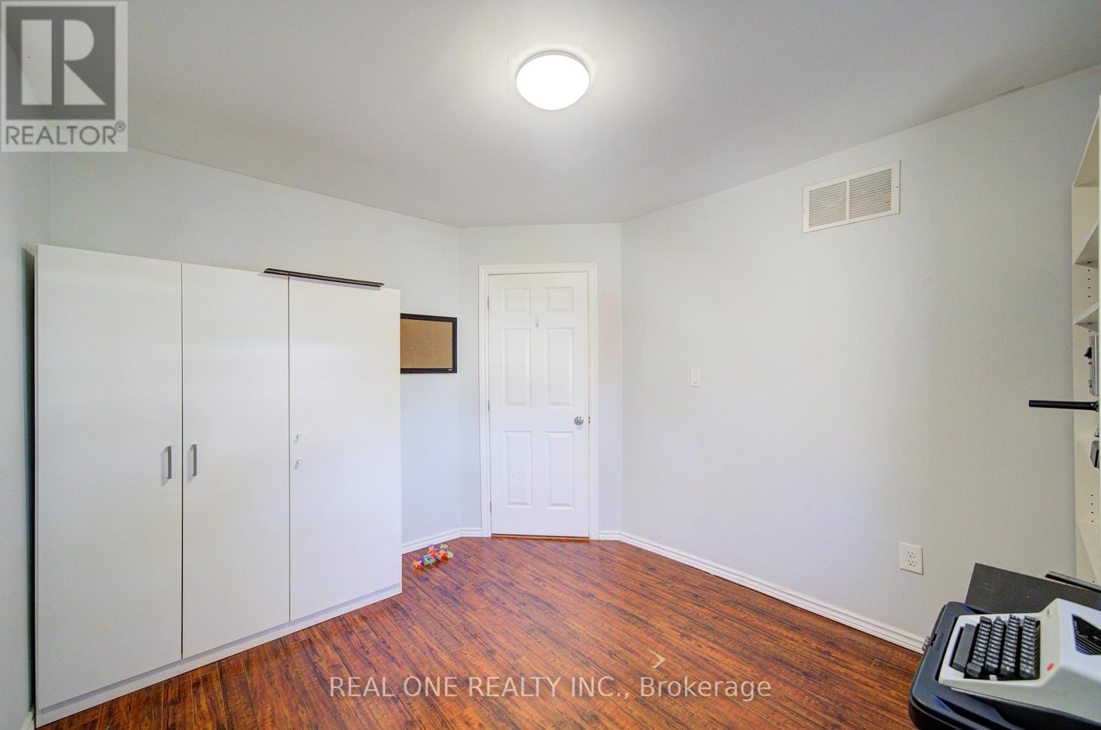 102 Royal Avenue, Hamilton, Ontario  L8S 2C6 - Photo 30 - X12864716