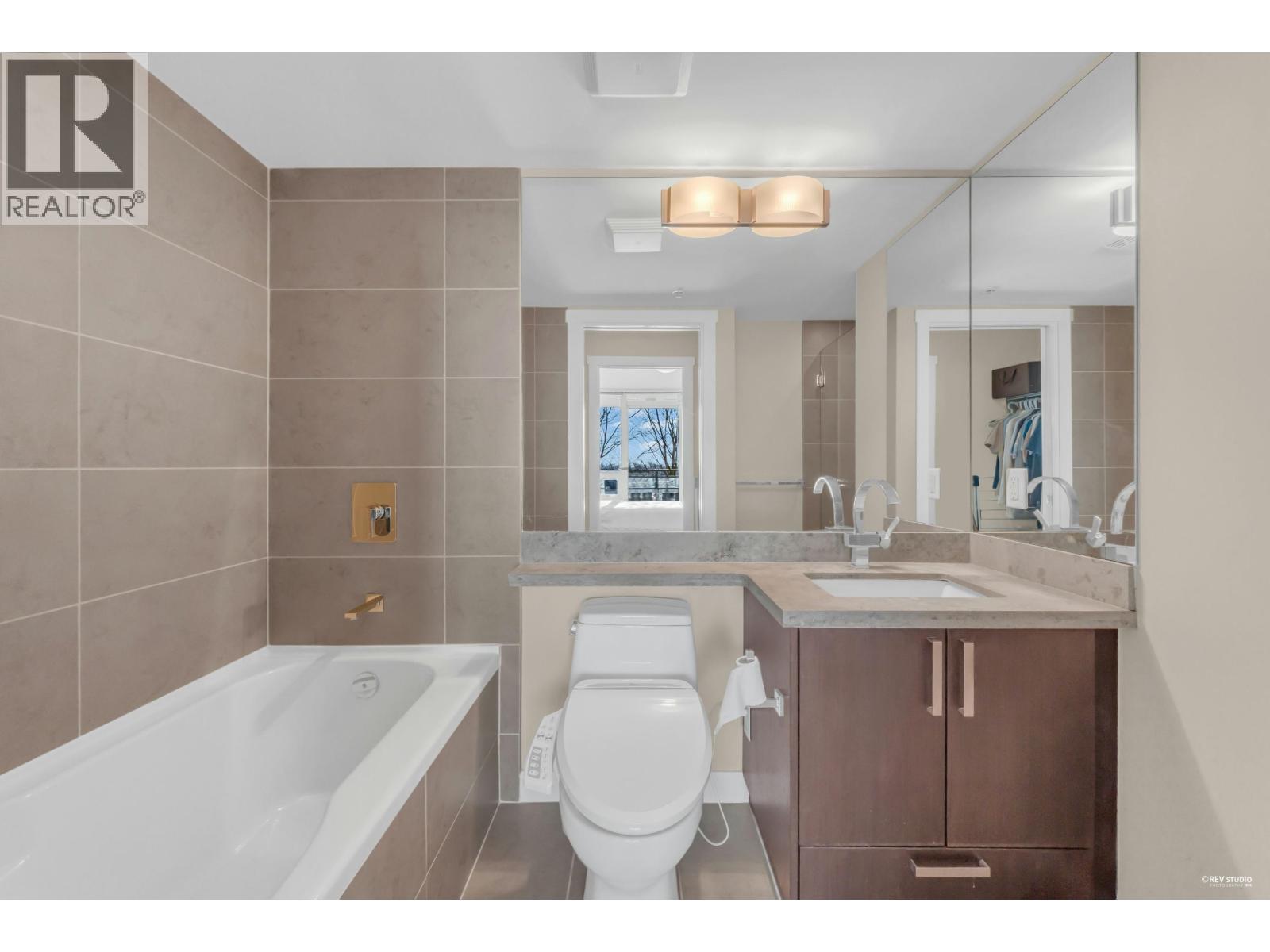 705 2978 Glen Drive, Coquitlam, British Columbia  V3B 0C3 - Photo 26 - R3098498