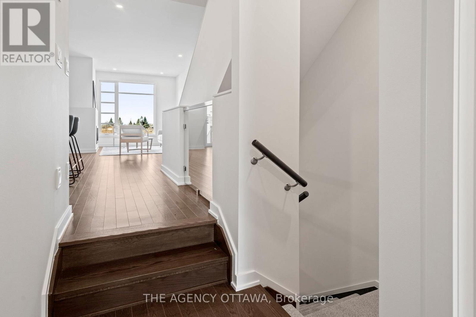 267 Apricot Street, Ottawa, Ontario  K1X 0K1 - Photo 5 - X12869024