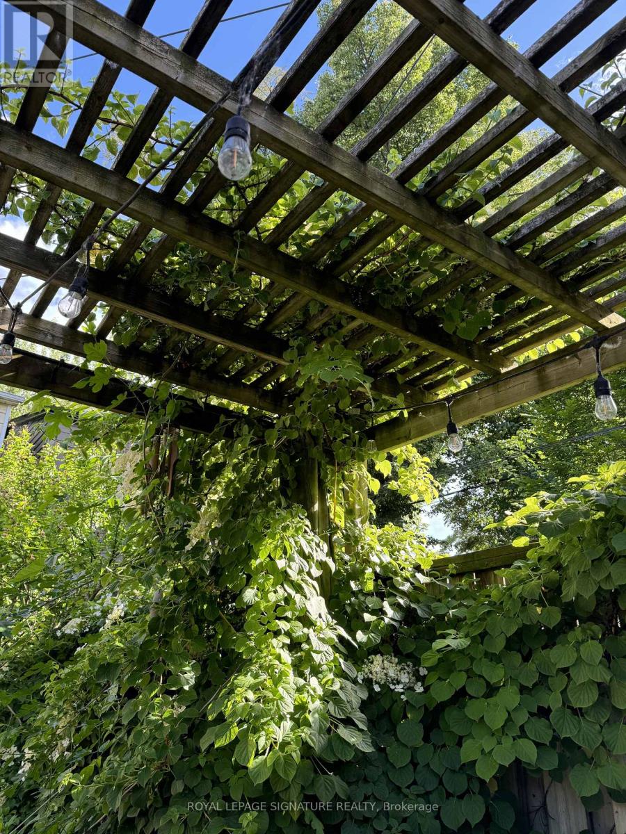 32 Kerr Road, Toronto, Ontario  M4L 1K4 - Photo 36 - E12869006