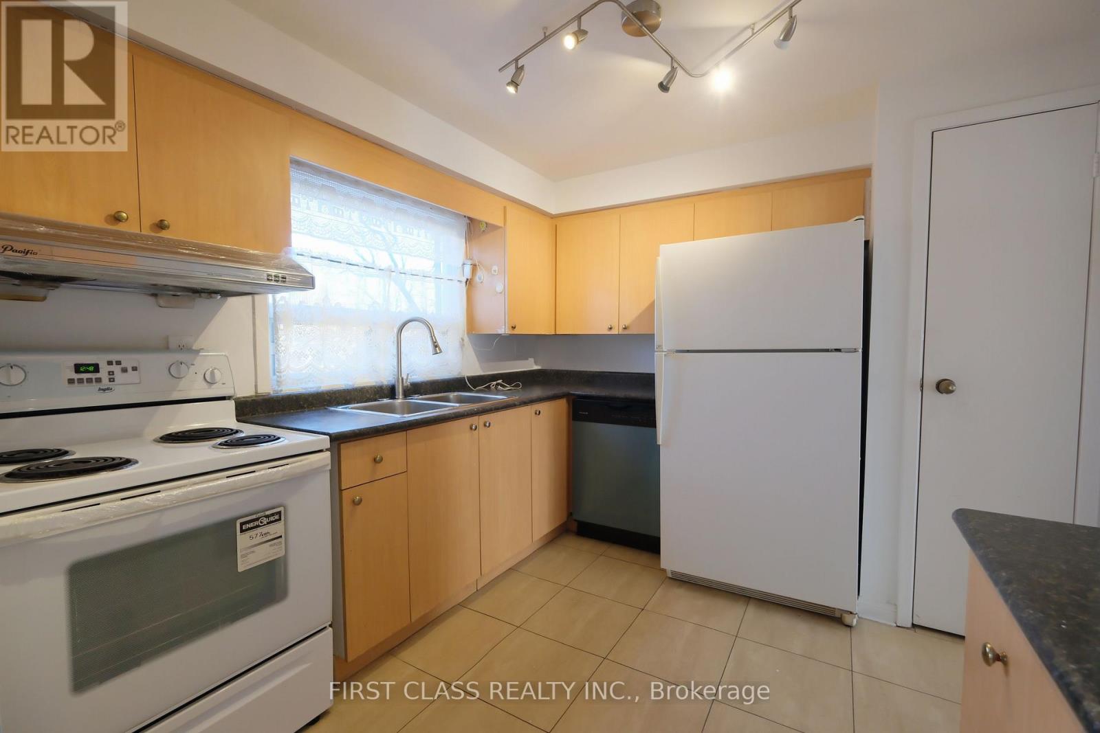 10 - 1180 Sandhurst Circle, Toronto, Ontario  M1V 1T8 - Photo 7 - E12869026