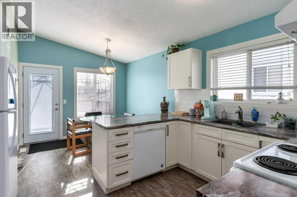 117 Shawfield Way Sw, Calgary, Alberta  T2Y 2Y1 - Photo 6 - A2291275