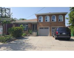 40 ST ANDREWS BOULEVARD, Toronto, Ontario