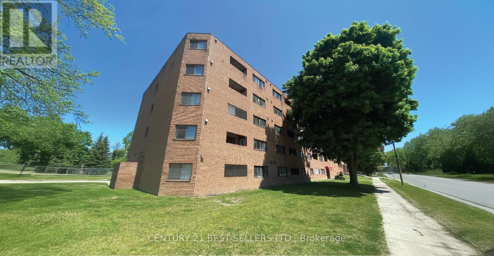 44 CENTRAL AVENUE E, Brockville, Ontario