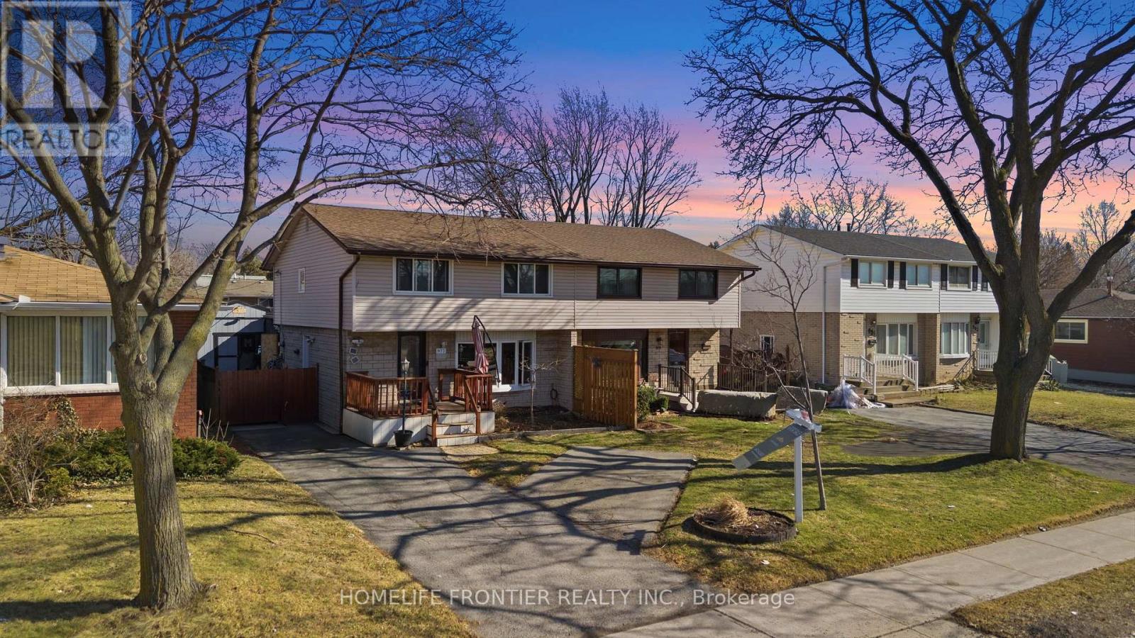 977 UPPER WELLINGTON STREET, Hamilton, Ontario