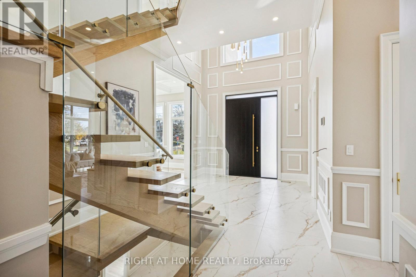 1 Lynnhaven Road, Toronto, Ontario  M6A 2K7 - Photo 23 - C12856830