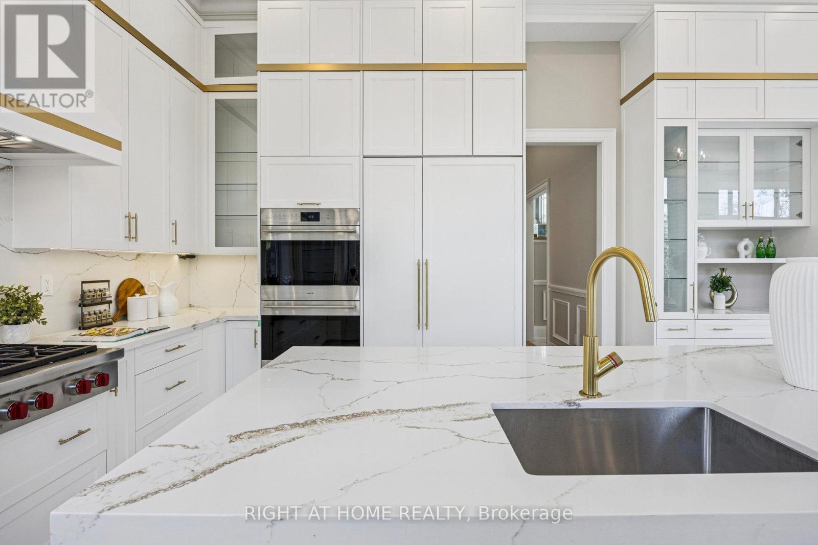 1 Lynnhaven Road, Toronto, Ontario  M6A 2K7 - Photo 33 - C12856830