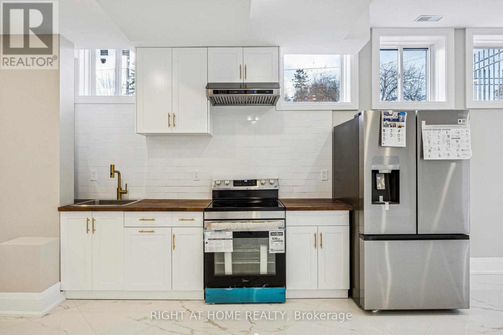 1 Lynnhaven Road, Toronto, Ontario  M6A 2K7 - Photo 46 - C12856830