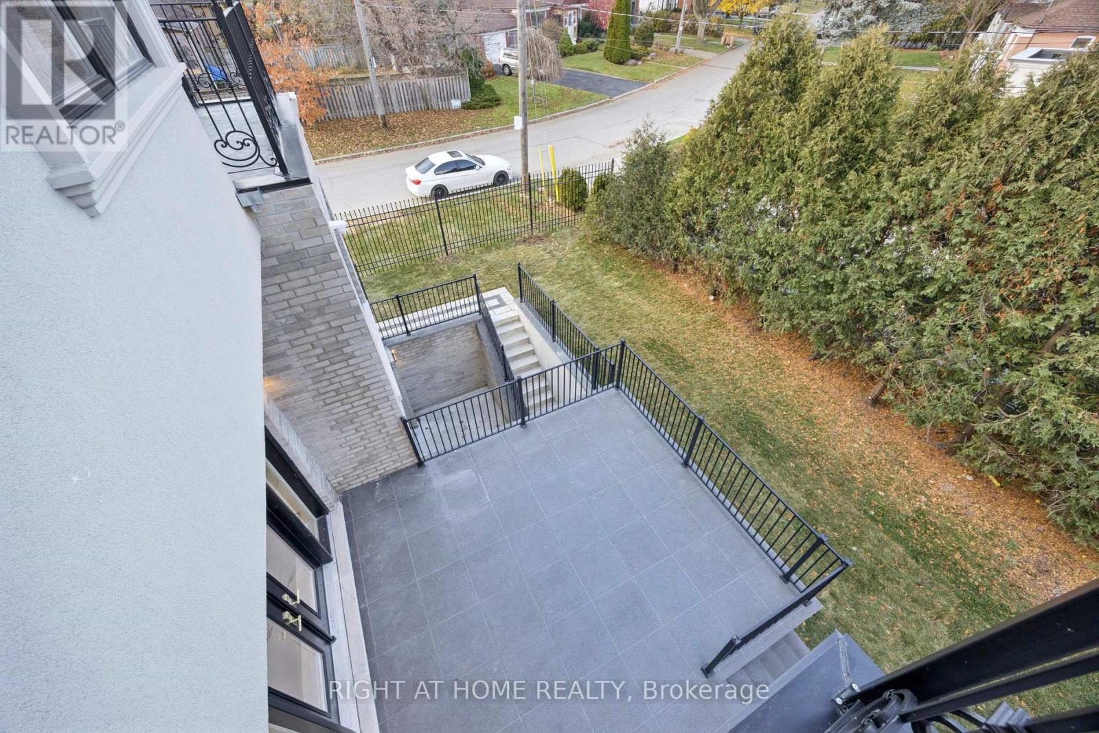 1 Lynnhaven Road, Toronto, Ontario  M6A 2K7 - Photo 44 - C12856830