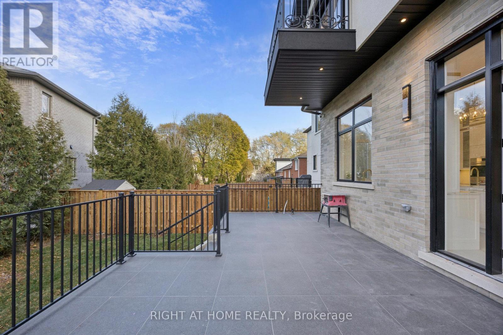 1 Lynnhaven Road, Toronto, Ontario  M6A 2K7 - Photo 45 - C12856830