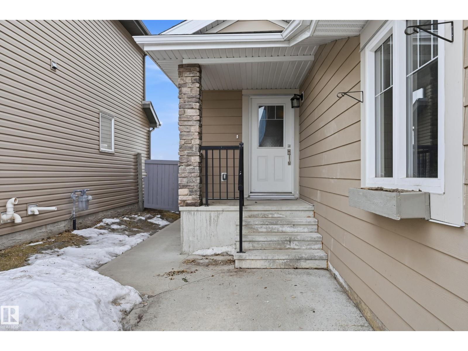 1349 Cunningham Dr Sw, Edmonton, Alberta  T6W 0R8 - Photo 2 - E4476801