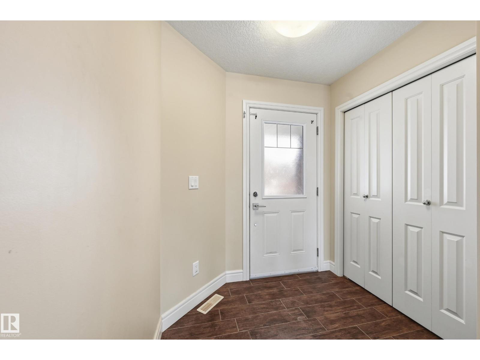 1349 Cunningham Dr Sw, Edmonton, Alberta  T6W 0R8 - Photo 3 - E4476801