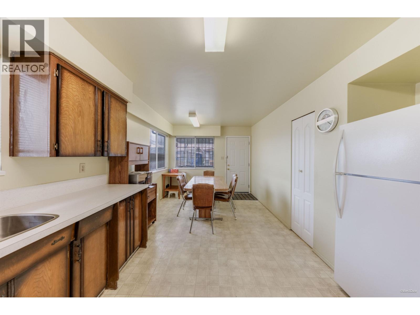 1961 E 50th Avenue, Vancouver, British Columbia  V5P 1V1 - Photo 14 - R3098551