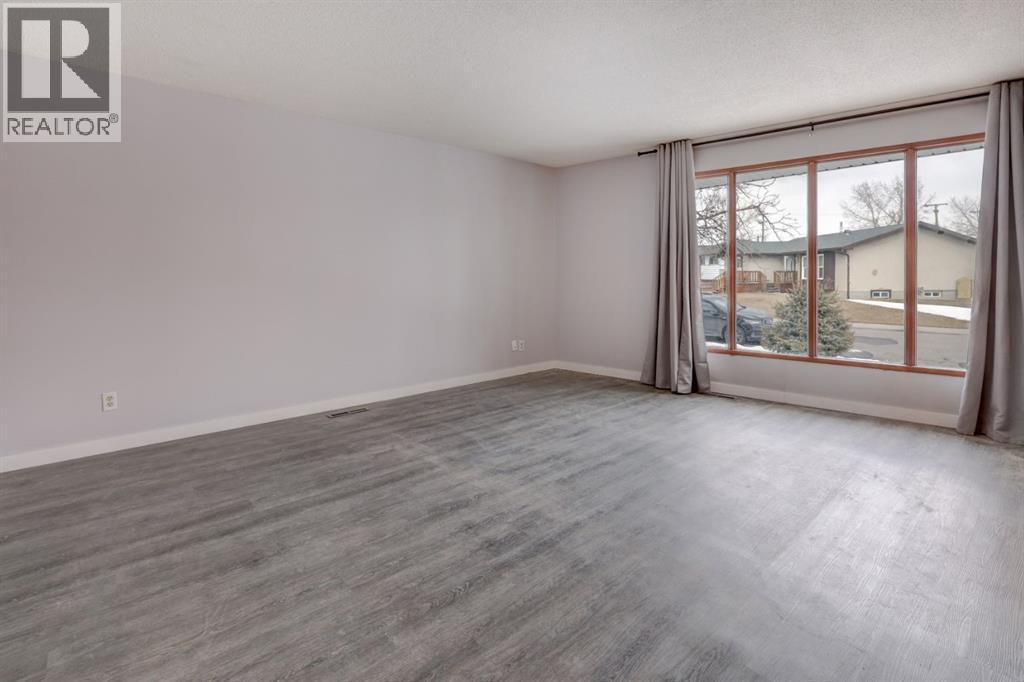 4723 Marbury Place Ne, Calgary, Alberta  T2A 2W1 - Photo 7 - A2291727