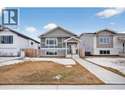 635 Parkside Green, Coaldale, Alberta