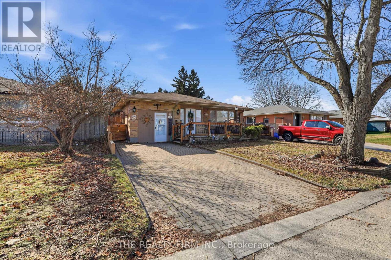 70 Talavera Crescent, London East, Ontario  N5V 1K8 - Photo 3 - X12869042