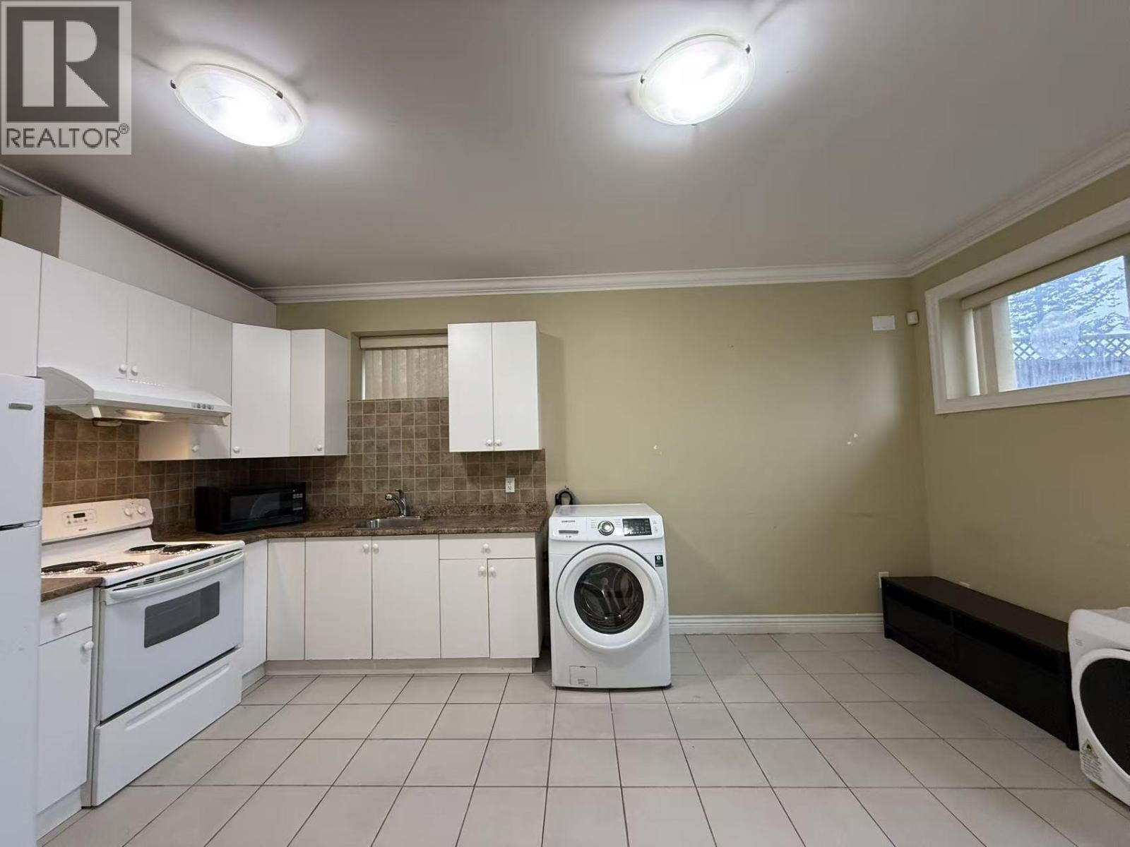 Garden Suite 6142 Mckee Street, Burnaby, British Columbia  V5J 2V7 - Photo 2 - R3098559