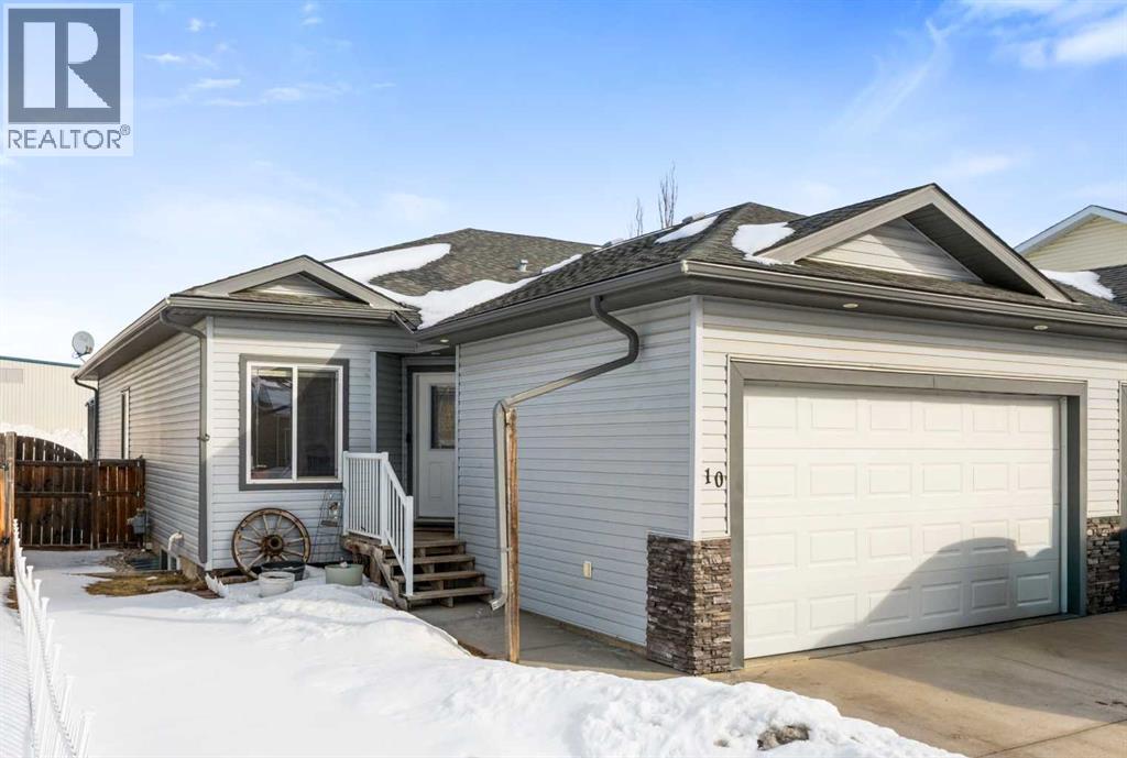 10 Mackenzie Way, Carstairs, Alberta