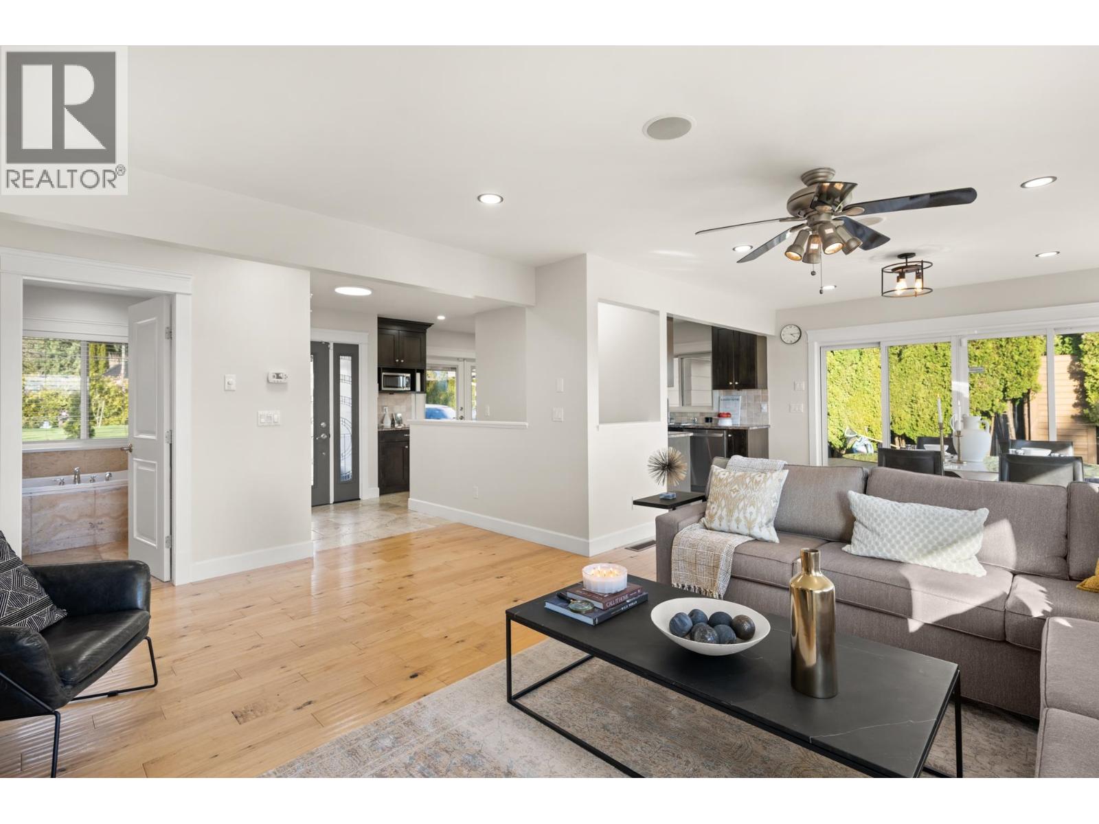 21866 River Road, Maple Ridge, British Columbia  V2X 2C1 - Photo 10 - R3098260