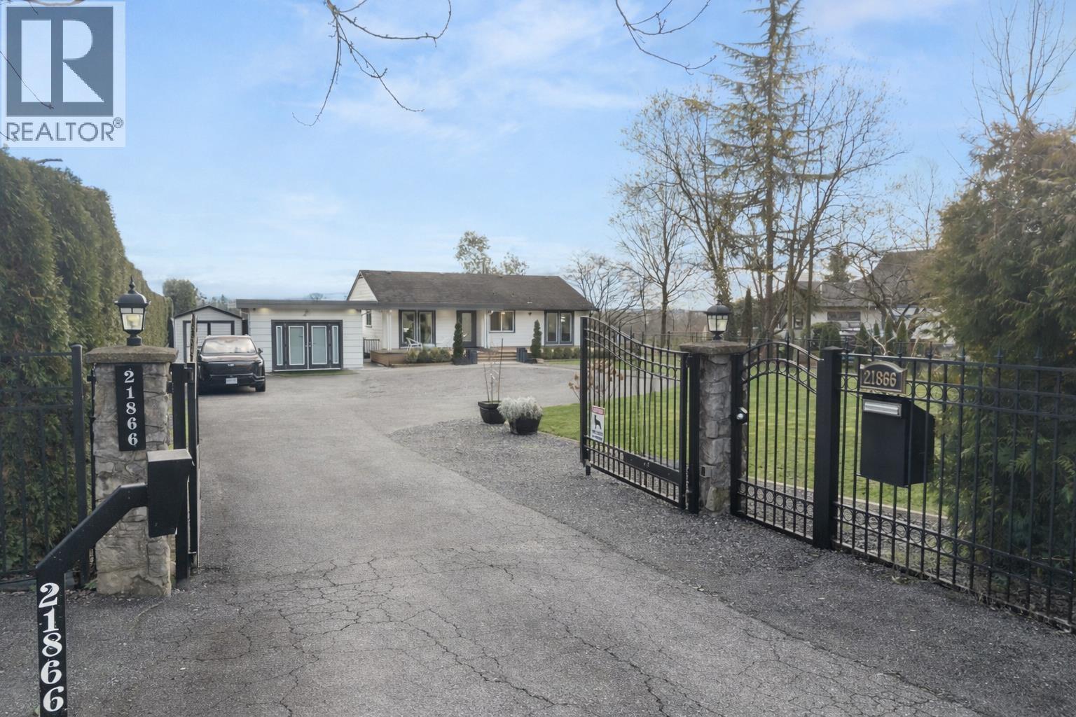 21866 River Road, Maple Ridge, British Columbia  V2X 2C1 - Photo 2 - R3098260