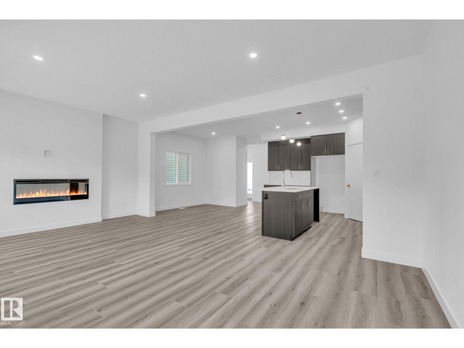 108 Royal Street, St. Albert, Alberta  T8N 7X4 - Photo 3 - E4476802