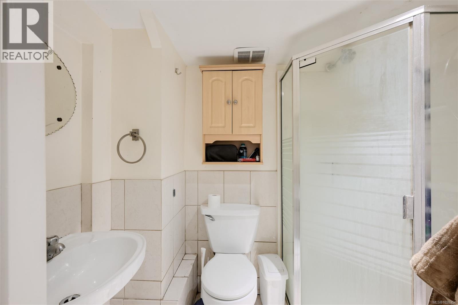 3312 Kingsley St, Saanich, British Columbia  V8P 4J9 - Photo 40 - 1026354