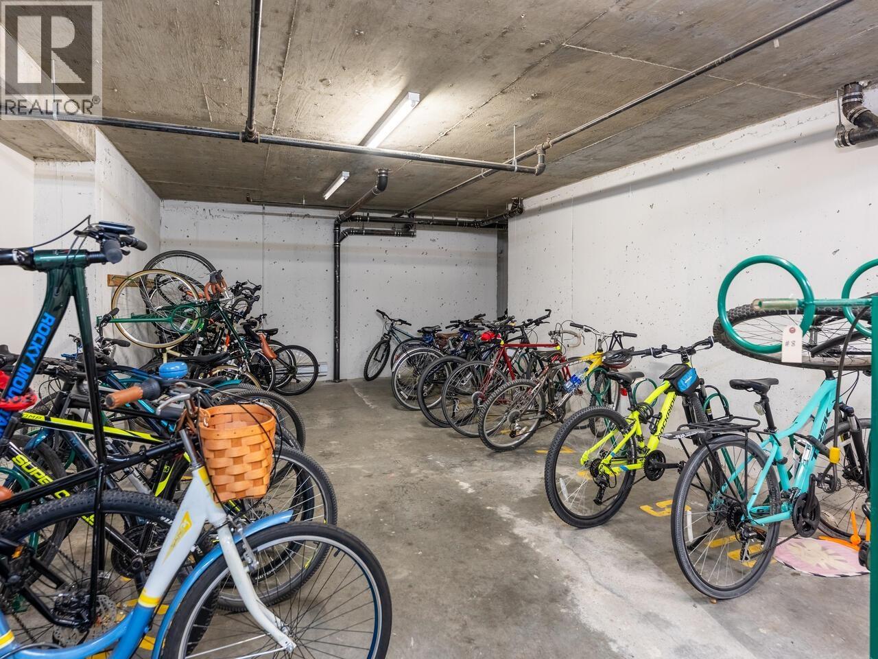 8 2375 W Broadway Street, Vancouver, British Columbia  V6K 2E6 - Photo 20 - R3097832