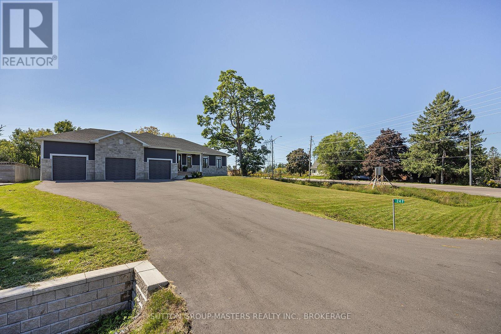 247 Arnold Street, Kingston, Ontario  K7M 3L7 - Photo 2 - X12865736