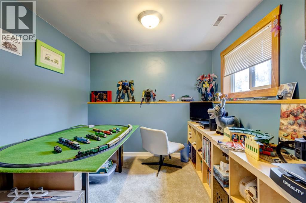 348 Pioneer Road, Canmore, Alberta  T1W 1C9 - Photo 23 - A2291330