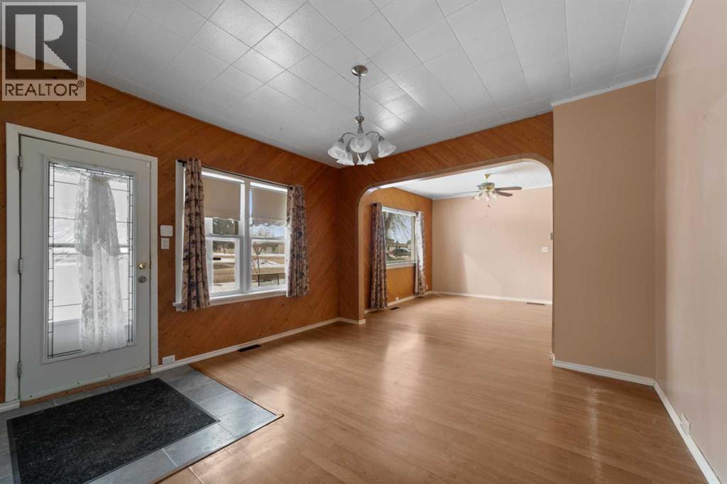 5018 50 Avenue, Sedgewick, Alberta  T0B 4C0 - Photo 18 - A2292198