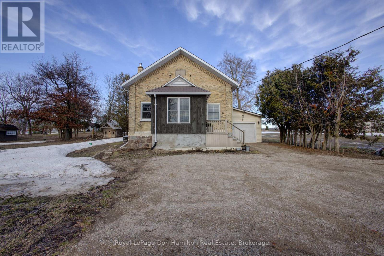 8539 CONCESSION 8, Mapleton, Ontario
