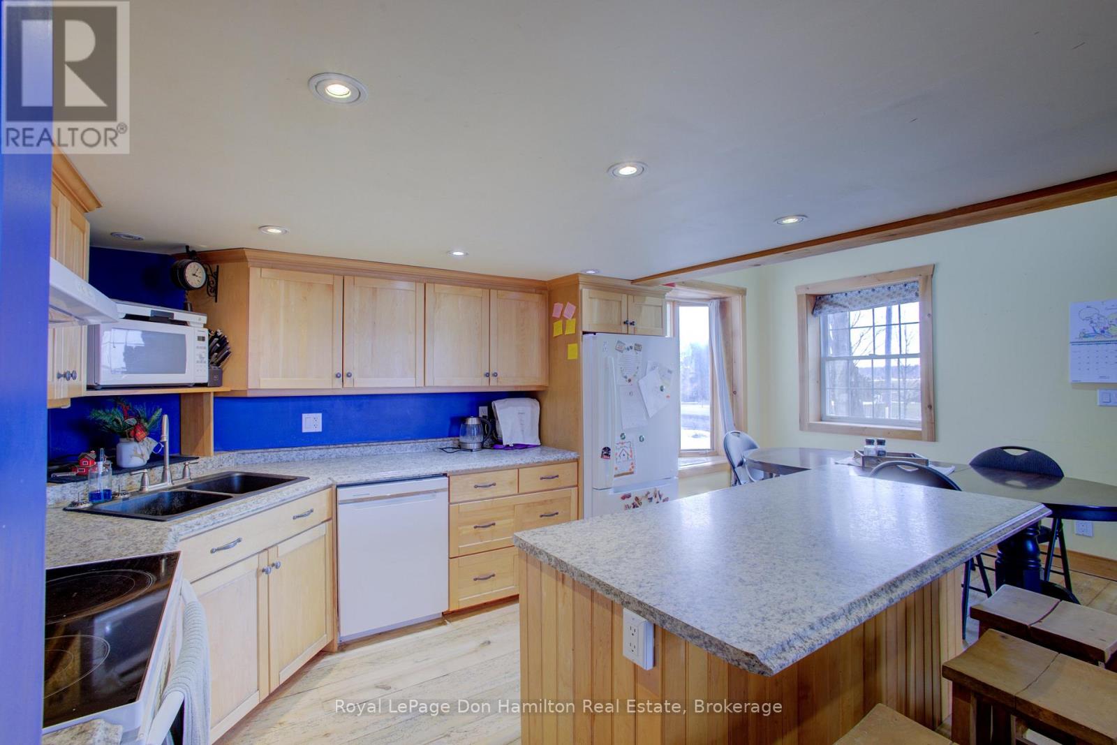 8539 Concession 8, Mapleton, Ontario  N0G 2K0 - Photo 13 - X12869106