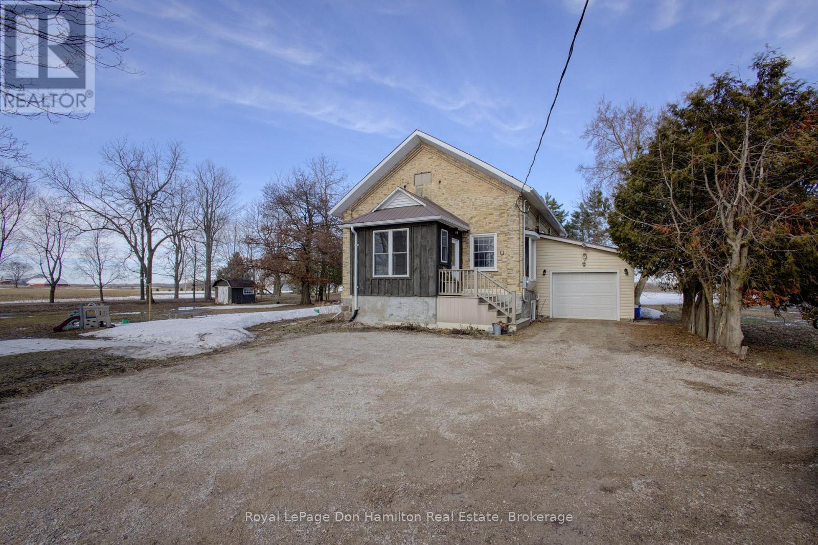 8539 Concession 8, Mapleton, Ontario  N0G 2K0 - Photo 2 - X12869106