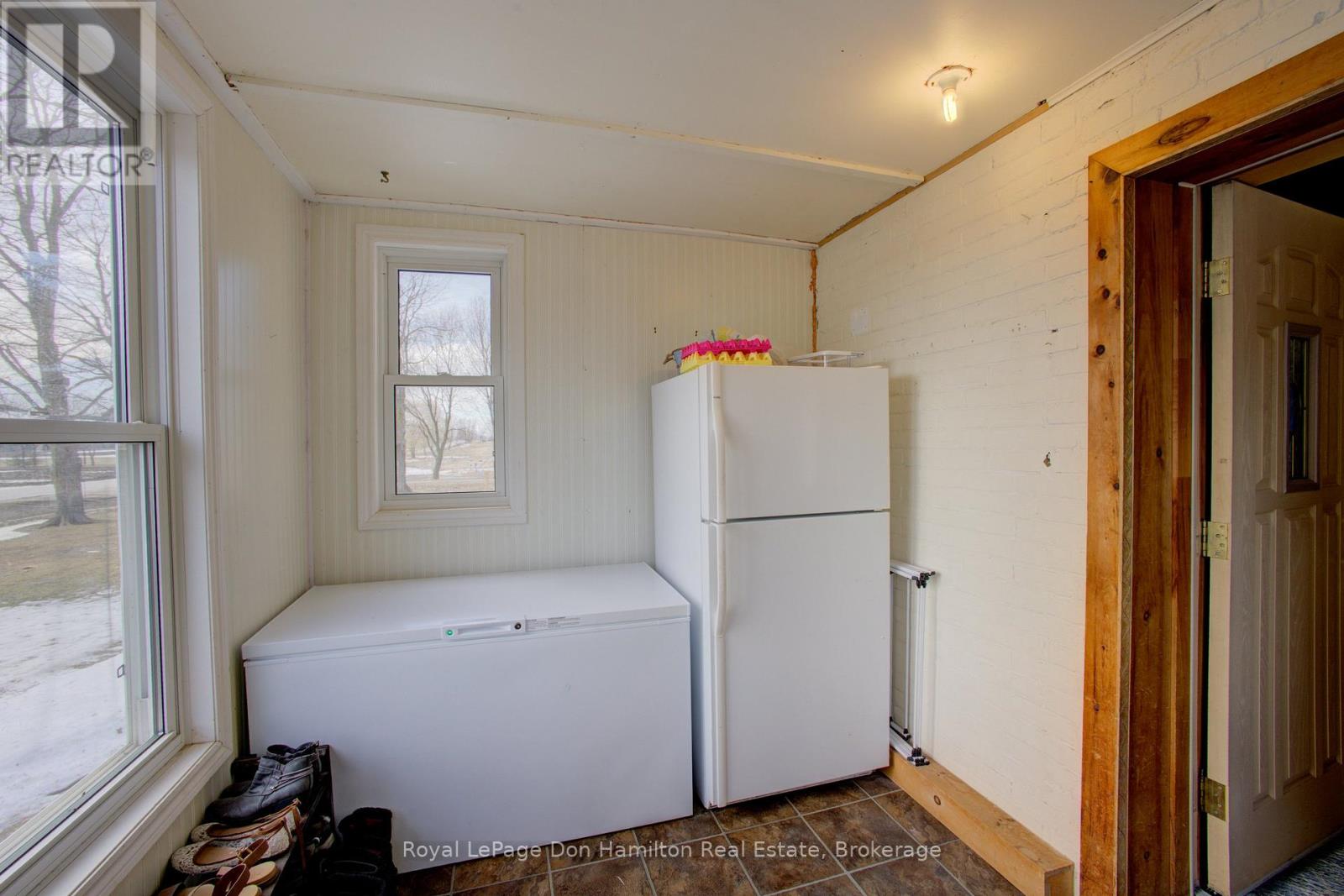 8539 Concession 8, Mapleton, Ontario  N0G 2K0 - Photo 3 - X12869106