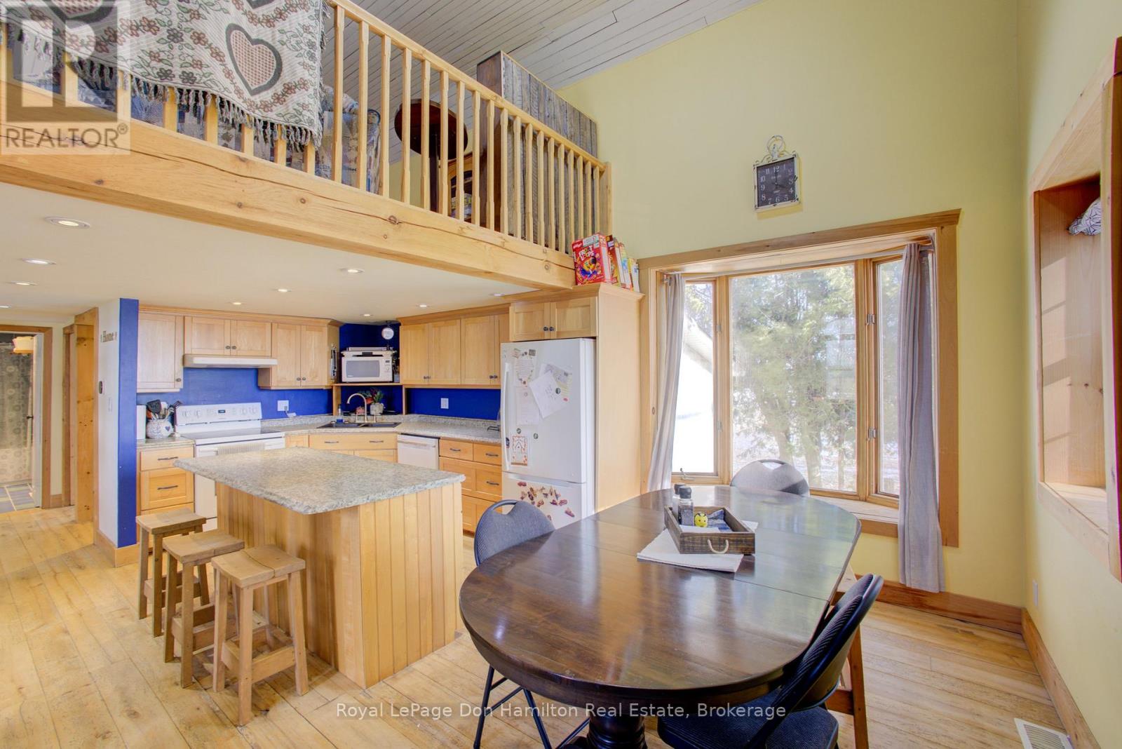 8539 Concession 8, Mapleton, Ontario  N0G 2K0 - Photo 9 - X12869106