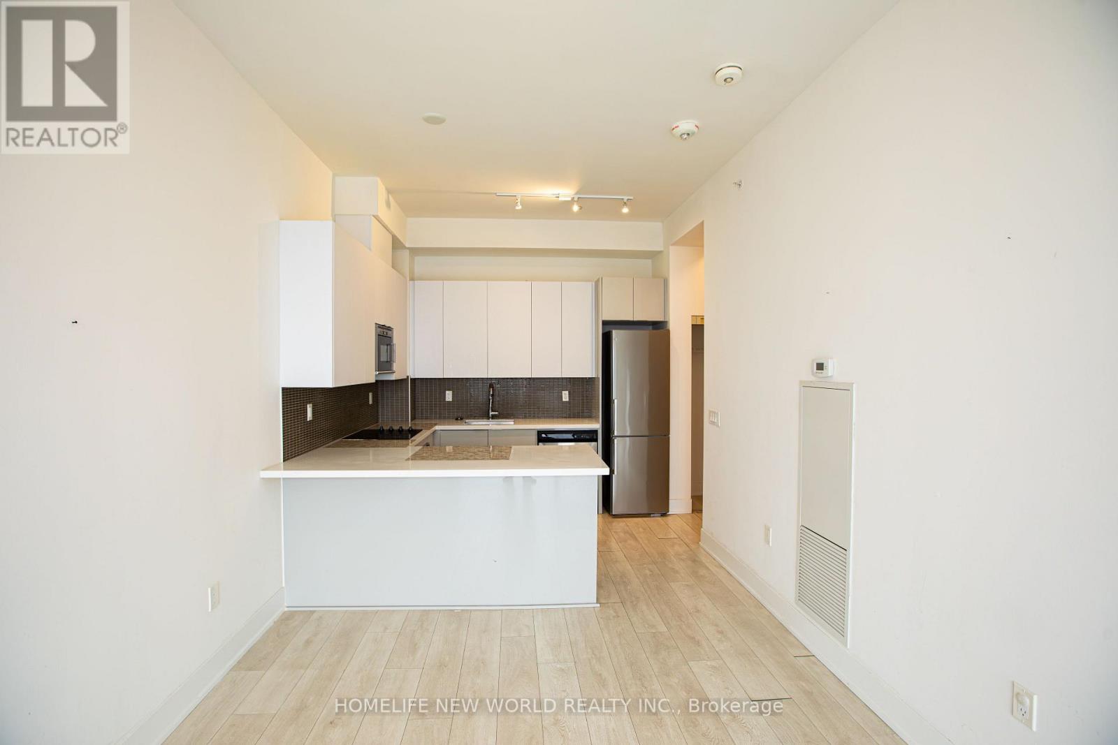 527 - 2908 HIGHWAY 7 ROAD, Vaughan, Ontario