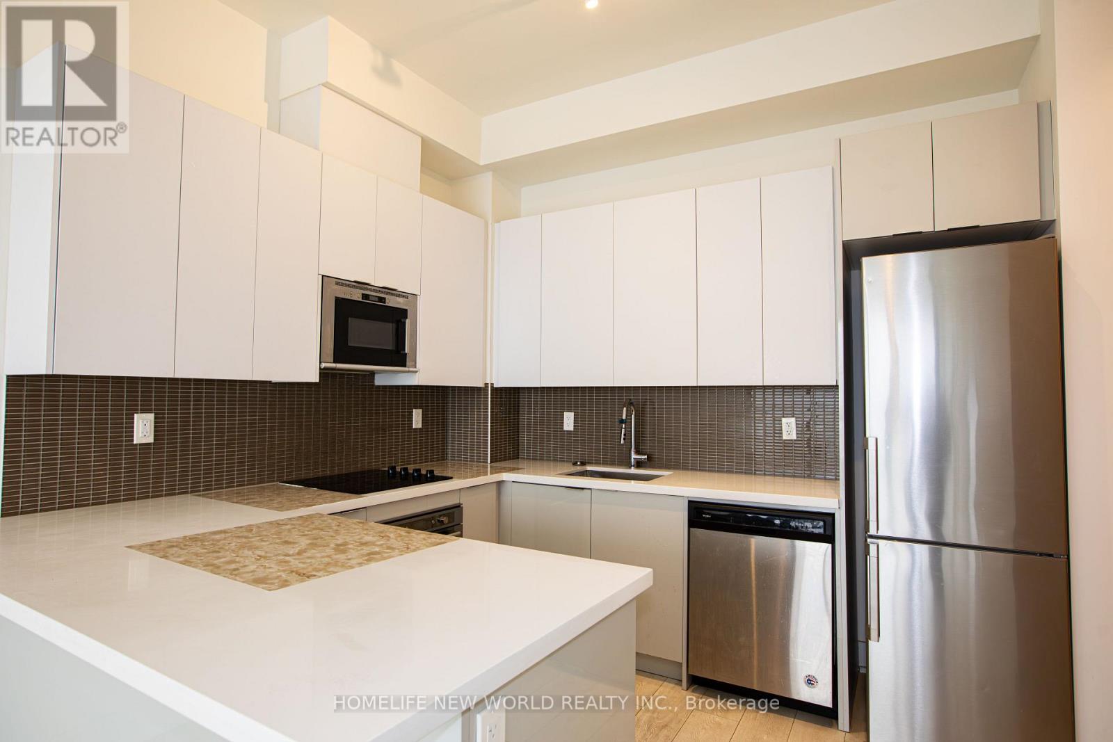 527 - 2908 Highway 7 Road, Vaughan, Ontario  L4K 0K5 - Photo 2 - N12869080