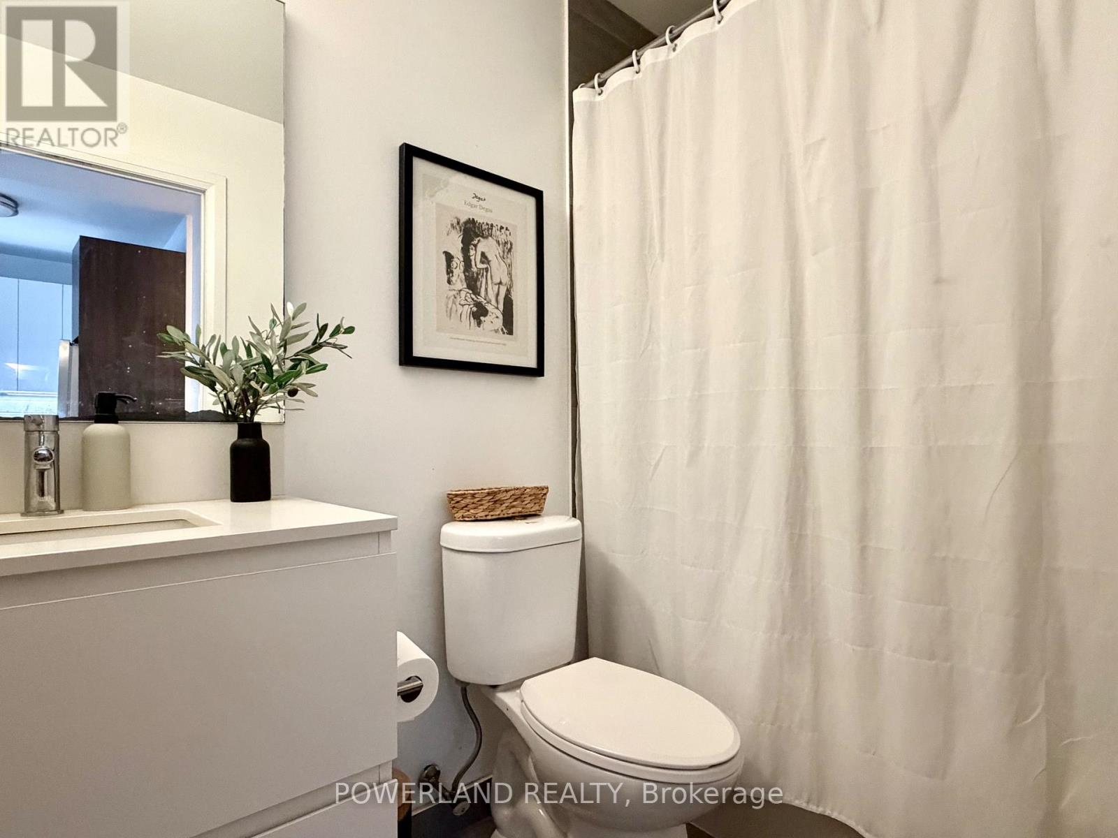 521 - 25 Water Walk Drive, Markham, Ontario  L6G 0G3 - Photo 10 - N12869104