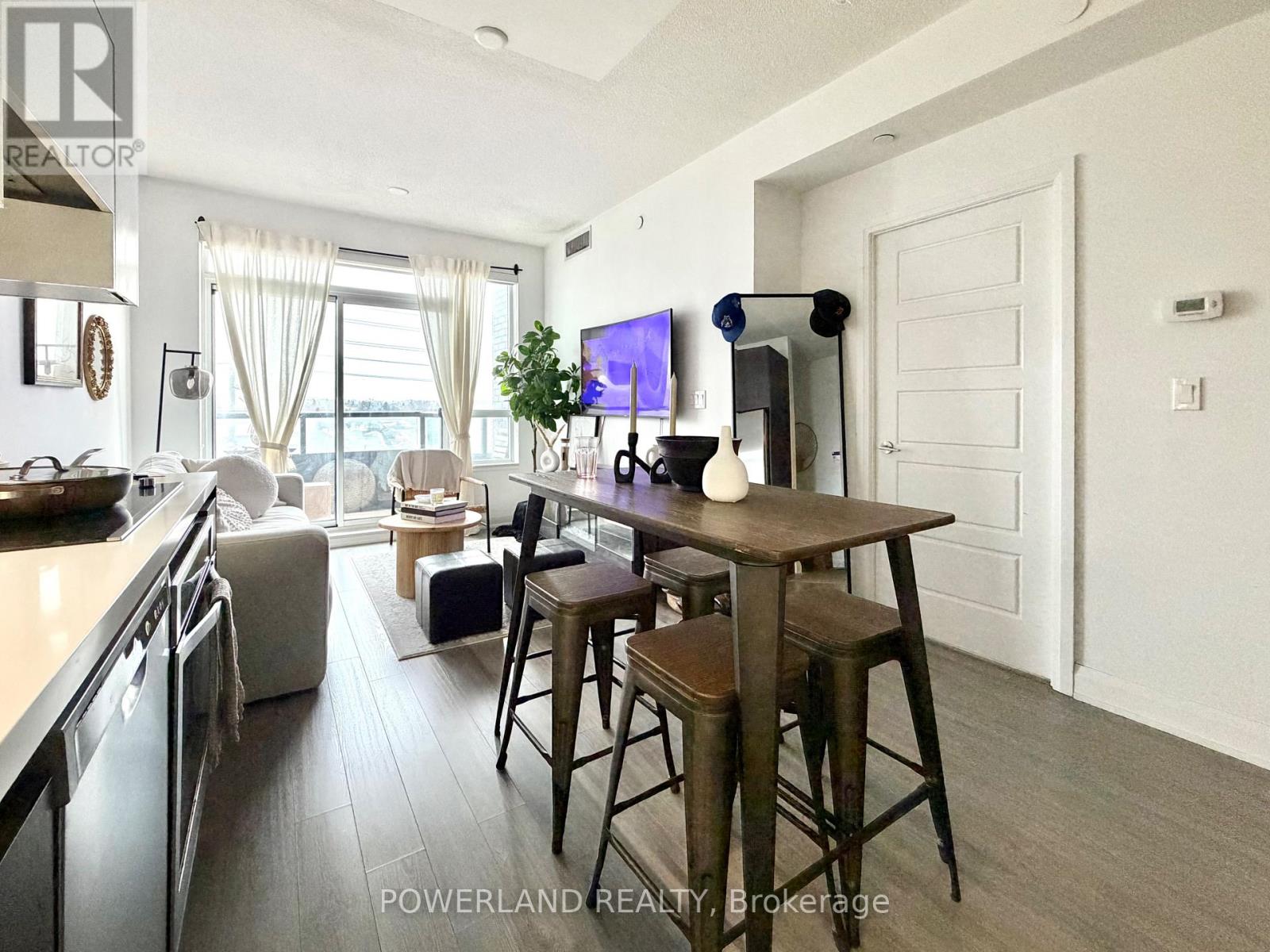 521 - 25 Water Walk Drive, Markham, Ontario  L6G 0G3 - Photo 6 - N12869104