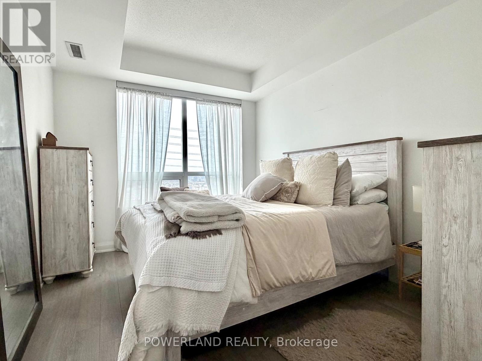 521 - 25 Water Walk Drive, Markham, Ontario  L6G 0G3 - Photo 7 - N12869104