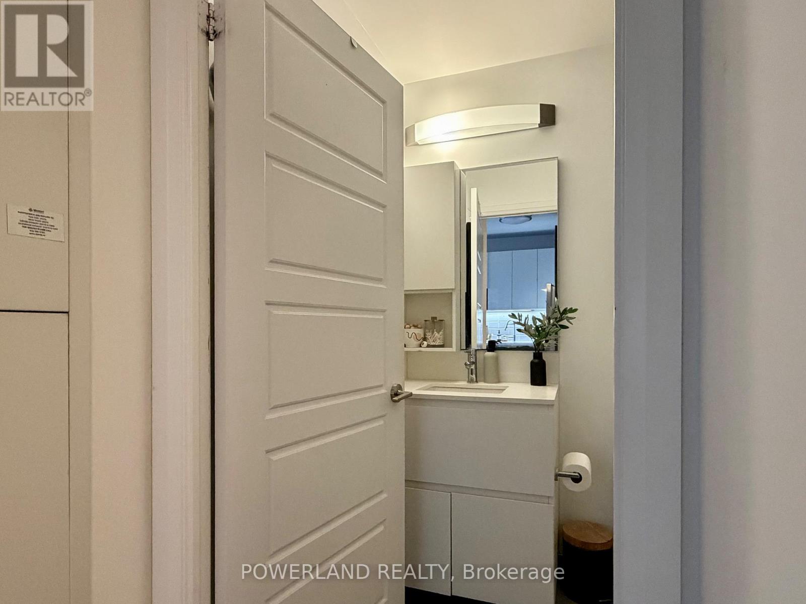 521 - 25 Water Walk Drive, Markham, Ontario  L6G 0G3 - Photo 9 - N12869104