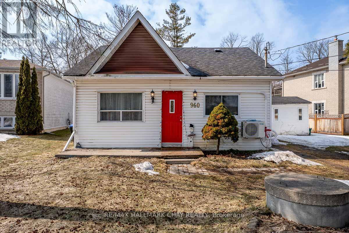 960 GILMORE AVENUE, Innisfil, Ontario